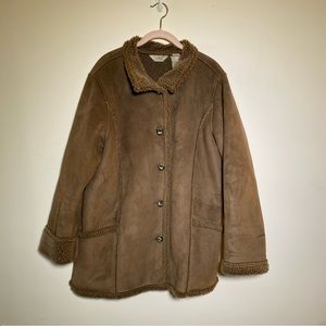 L.L. Bean Brown faux suede shearling button down coat jacket  Size XL  lined